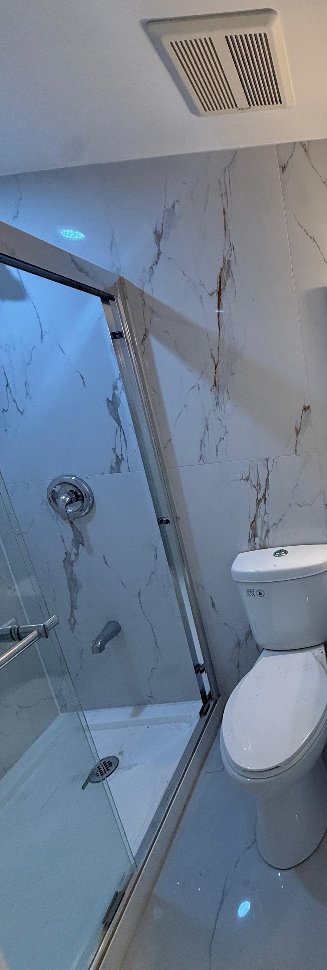 Calacatta Ensuite Renovation in Springdale, Brampton by Anand Renovation