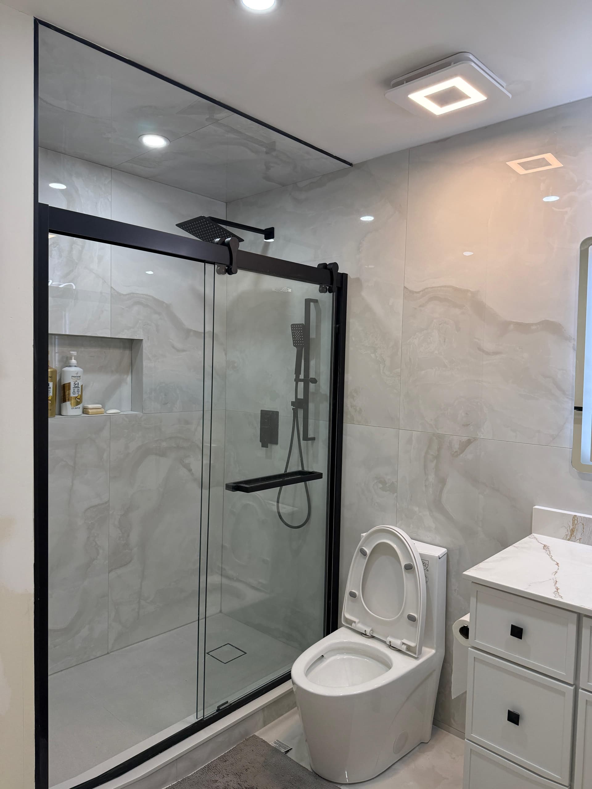 Full Bathroom Renovation in Springdale, Brampton by Anand Renovation