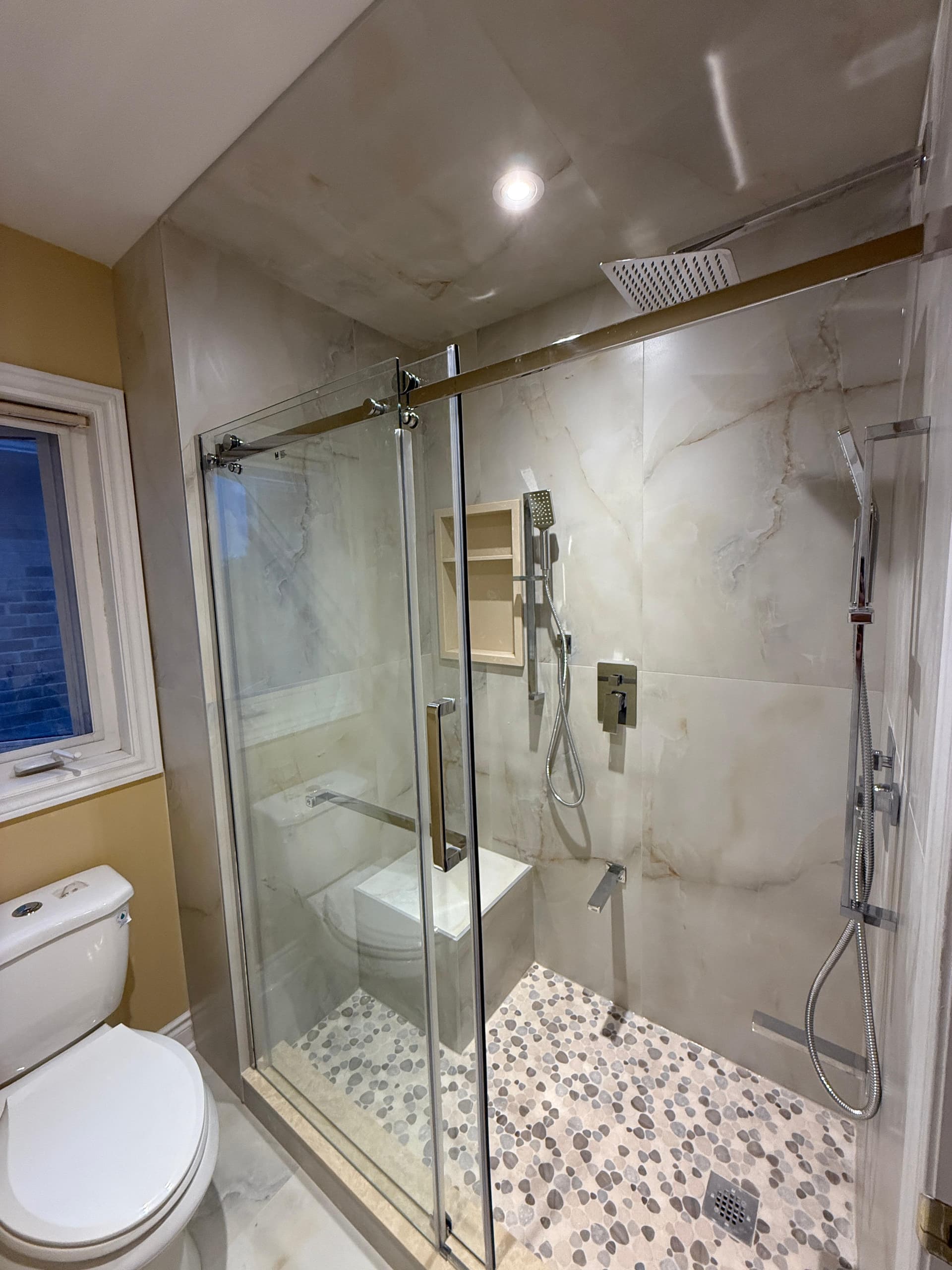 Onyx Shower Renovation in Heart Lake, Brampton by Anand Renovation